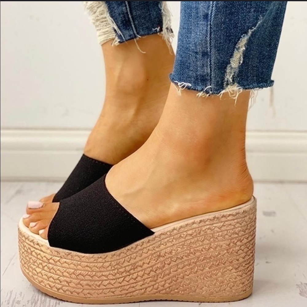 BLACK SLIDE ON WEDGES - NWOT